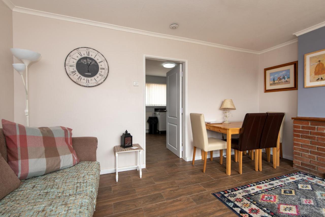 Pine Park Villa Ushaw Moor ภายนอก รูปภาพ